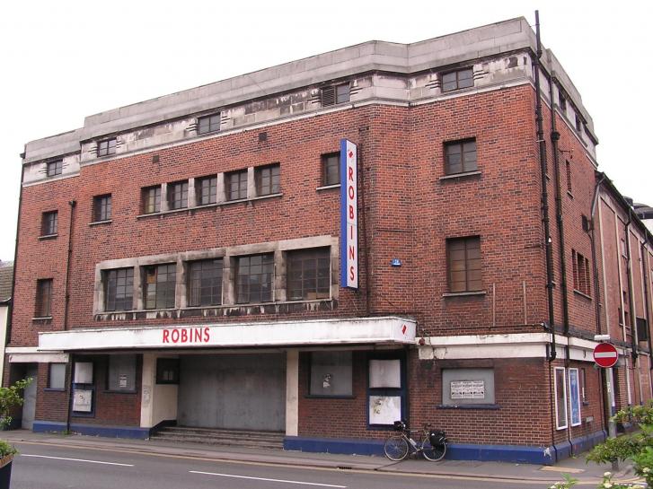 Ritz/Robins - Burton on Trent